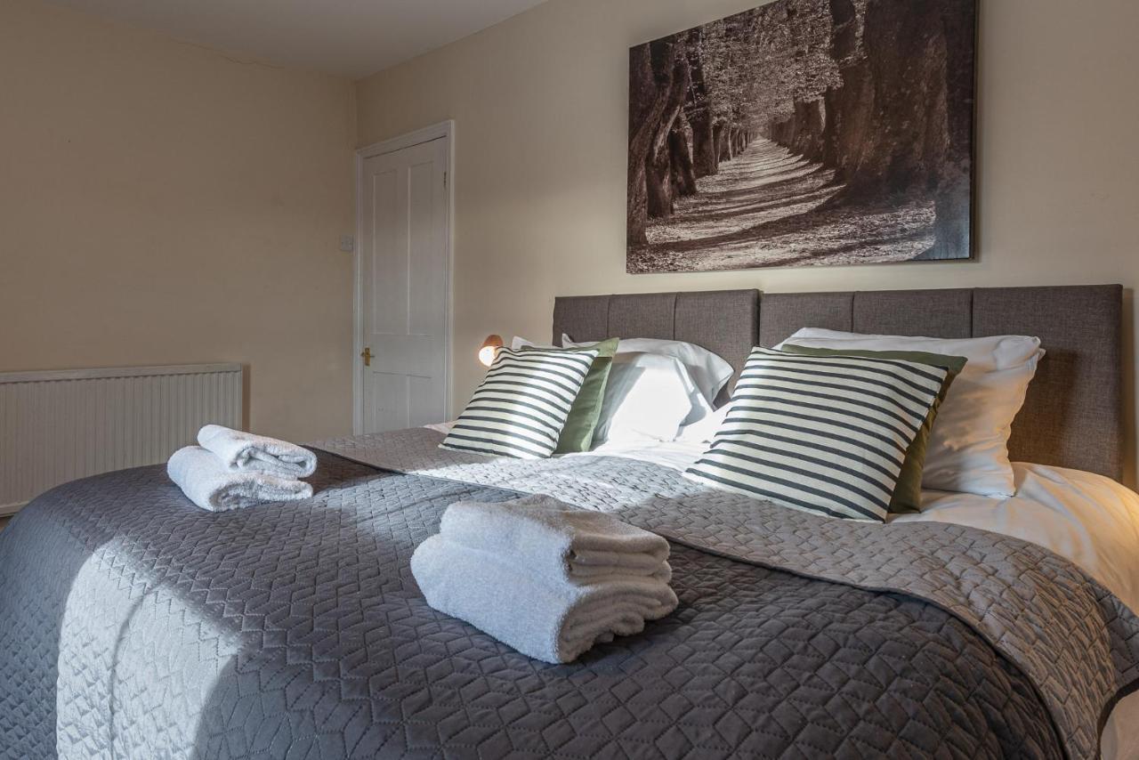 3 Bedroom Home Sleeps 5 Close To Chester City Centre Welcomes Couples, Small Groups, Families And Contractors Esterno foto